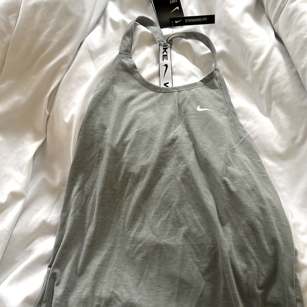 BNWT NIKE DRI FIT Training tank size M